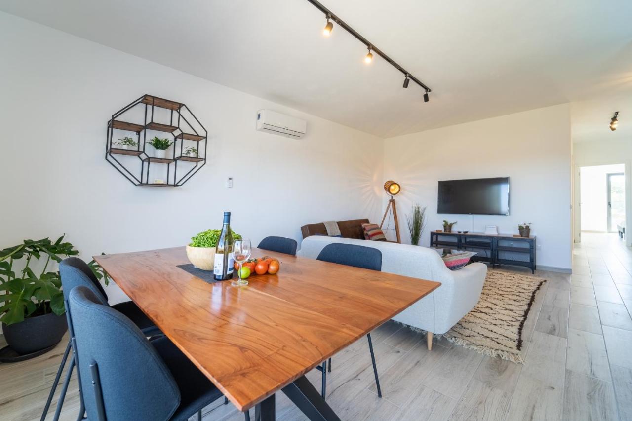 A Gaivota - Walking Distance To Monte Clerigo And Amoreira Beaches Apartamento Aljezur
